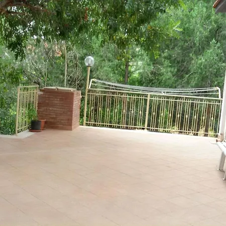 Holiday home Comfortable House With Garden In